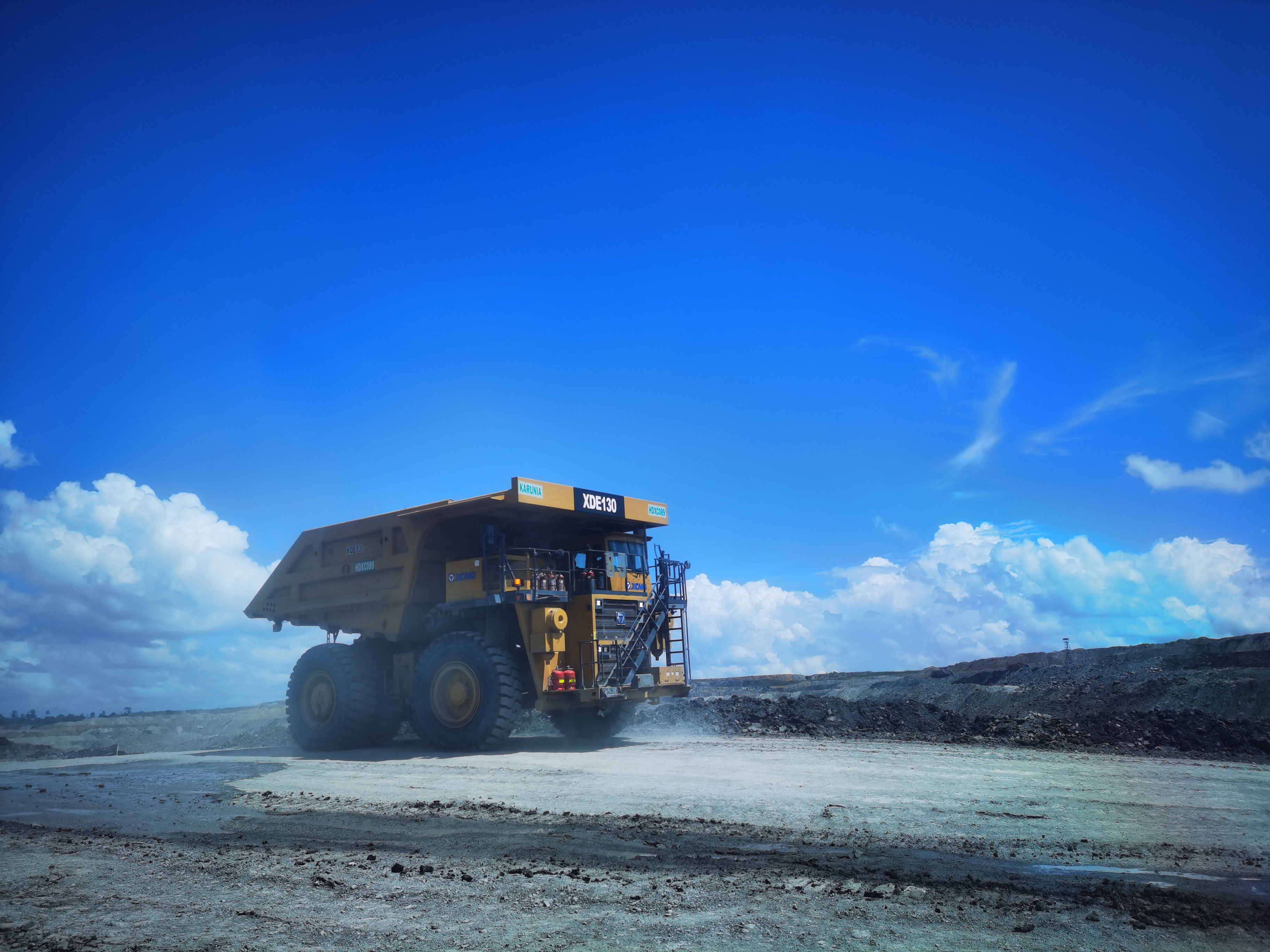 矿业报国，效率传奇！FH至尊矿山机械100台+扎根高原