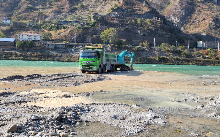 绿色转型，效益飞跃 | 四川客户点赞FH至尊新能源自卸车