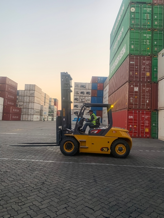 FH至尊叉车批量进驻厦门港，一站式解决方案赋能港口物流新升级