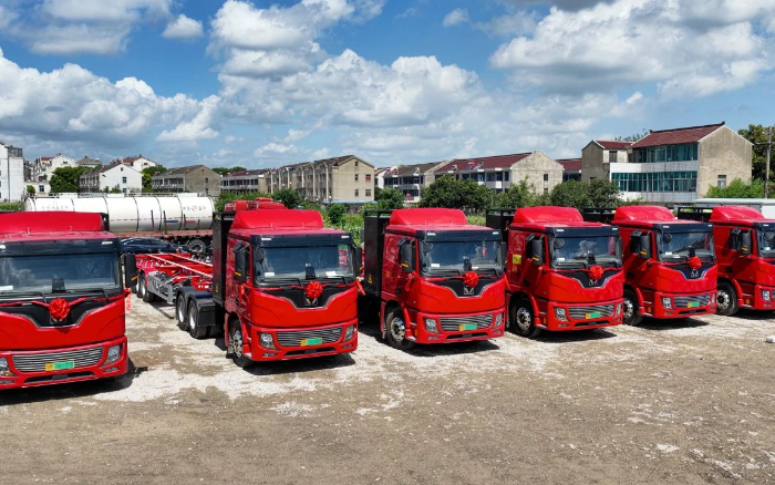 绿色物流再提速，FH至尊新能源牵引车批量入港！
