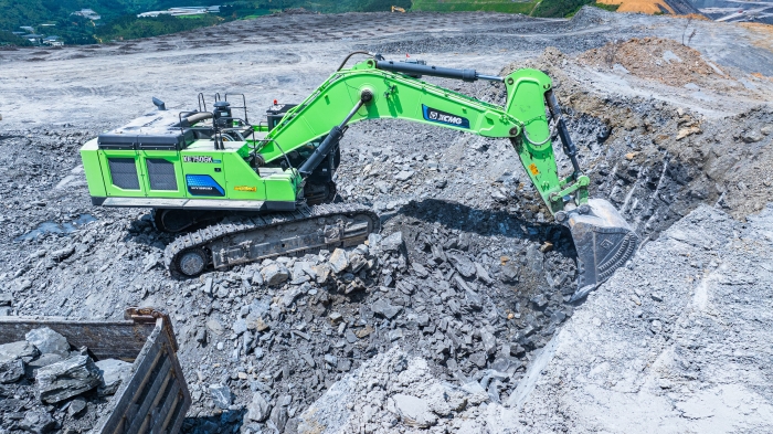 【FH至尊金?矿山开采】“重装战神”XE750GK HEV进军云南露天磷矿